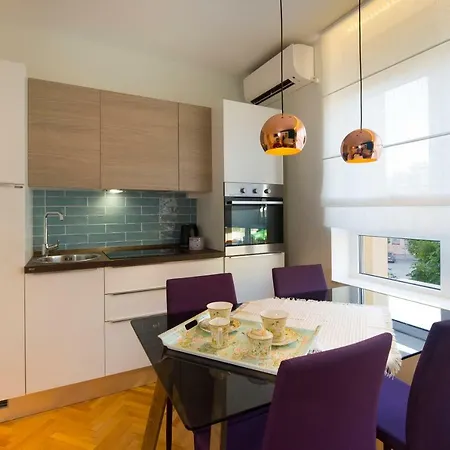 Il Verde, Deluxe Two Bedroom In Center Split